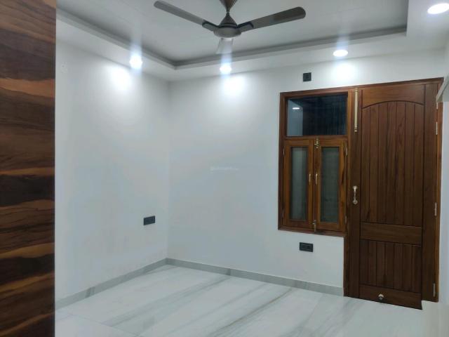 3 BHK Independent Builder Floor in Vaishali for resale Ghaziabad. The reference number is 19717364