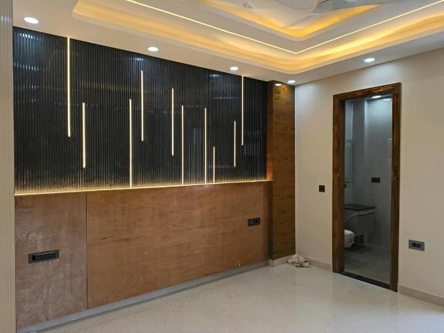 4 BHK Independent Builder Floor in Vaishali for resale Ghaziabad. The reference number is 20642327