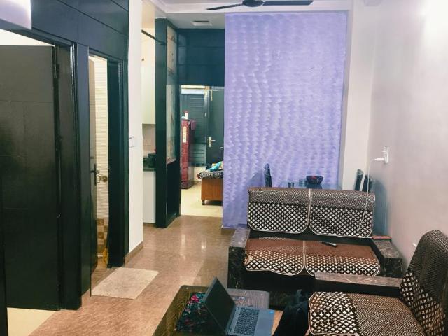 3 BHK Independent Builder Floor in Vaishali for resale Ghaziabad. The reference number is 20991548
