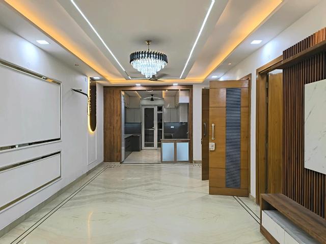 4 BHK Independent Builder Floor in Vasundhara for resale Ghaziabad. The reference number is 21051078
