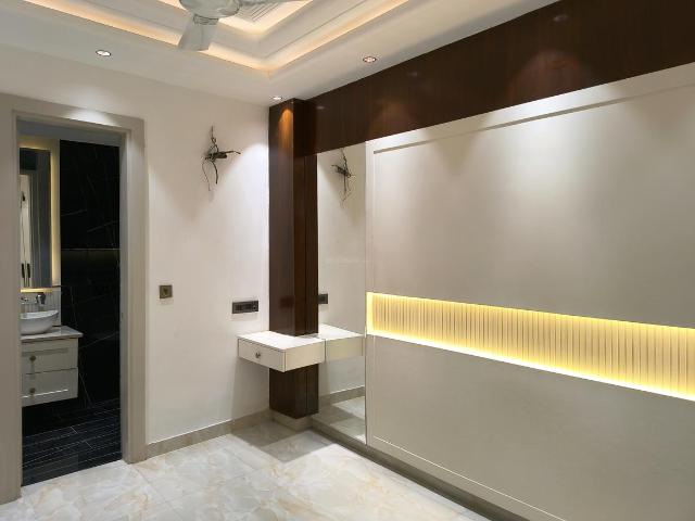 3 BHK Independent Builder Floor in Vaishali for resale Ghaziabad. The reference number is 21084567