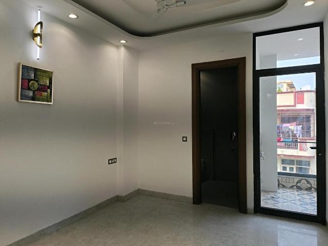 3 BHK Independent Builder Floor in Vaishali for resale Ghaziabad. The reference number is 21325101