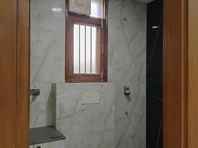 3 BHK Independent Builder Floor in Vaishali for resale Ghaziabad. The reference number is 21325119