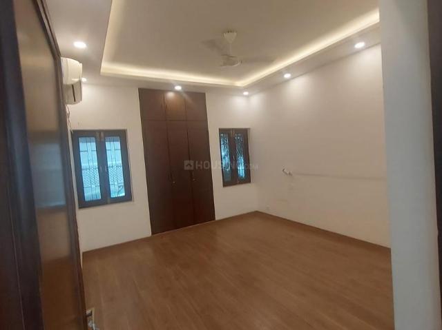 3 BHK Independent Builder Floor in Vasant Vihar for rent New Delhi. The reference number is 20818031