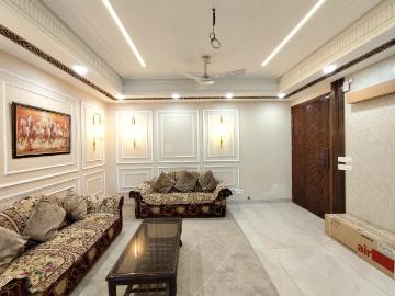 3 BHK Independent Builder Floor in Vasant Kunj for resale New Delhi. The reference number is 20524183