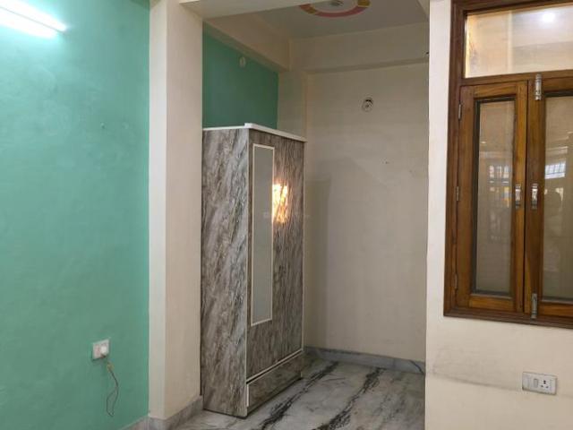 3 BHK Independent Builder Floor in Vasundhara for rent Ghaziabad. The reference number is 20139747