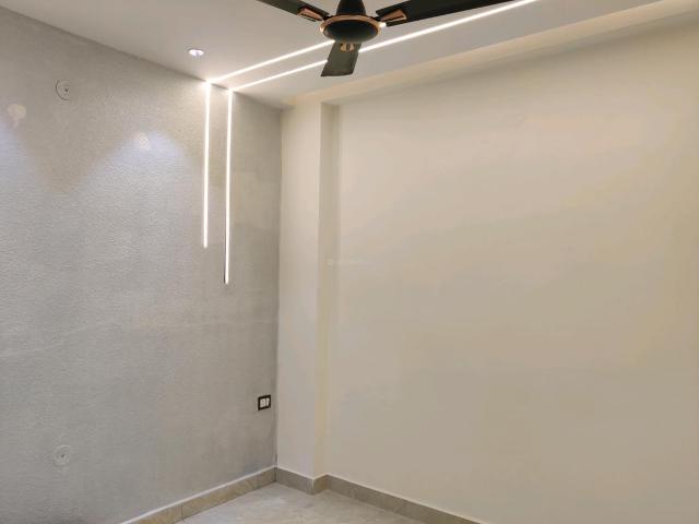 3 BHK Independent Builder Floor in Vasundhara for resale Ghaziabad. The reference number is 18416556