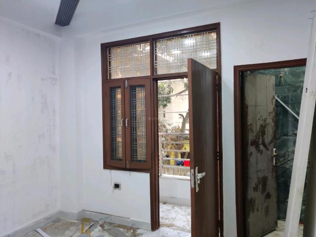 3 BHK Independent Builder Floor in Vasundhara for resale Ghaziabad. The reference number is 18938333