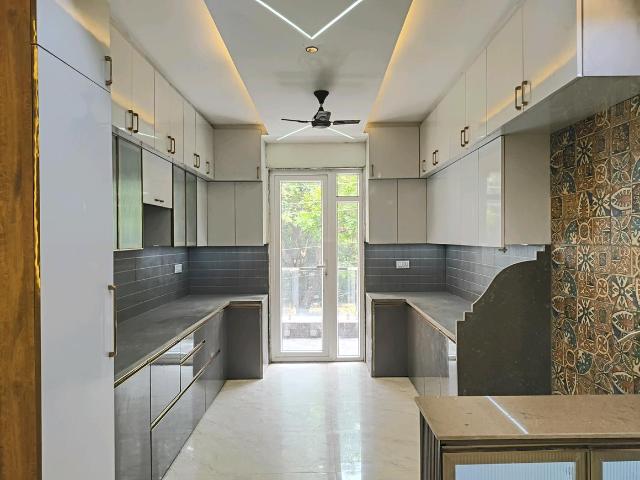4 BHK Independent Builder Floor in Vasundhara for resale Ghaziabad. The reference number is 20956089
