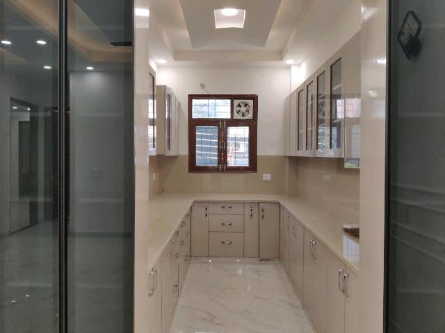 3 BHK Independent Builder Floor in Vasundhara for resale Ghaziabad. The reference number is 20107290
