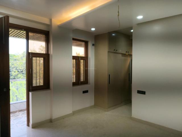 4 BHK Independent Builder Floor in Vaishali for resale Ghaziabad. The reference number is 21324557