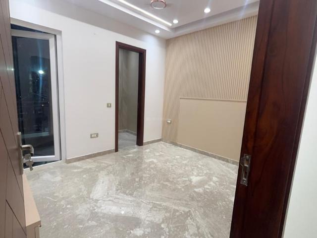 3 BHK Independent Builder Floor in Vikaspuri for rent New Delhi. The reference number is 21012225