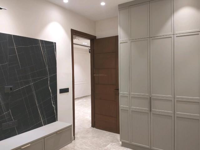 3 BHK Independent Builder Floor in Vikaspuri for resale New Delhi. The reference number is 19946135