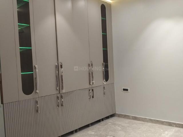 3 BHK Independent Builder Floor in Vikaspuri for resale New Delhi. The reference number is 20705607