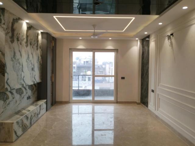 3 BHK Independent Builder Floor in Vikaspuri for resale New Delhi. The reference number is 21045588