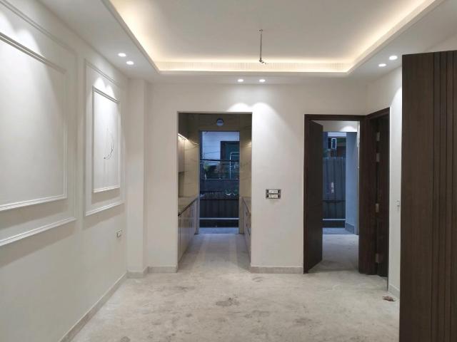 3 BHK Independent Builder Floor in Vikaspuri for resale New Delhi. The reference number is 21085975