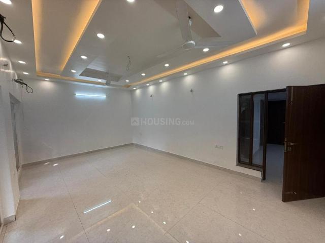 3 BHK Independent Builder Floor in Vishnu Garden for rent New Delhi. The reference number is 20097049