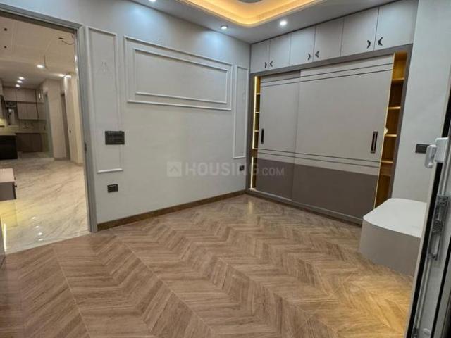 3 BHK Independent Builder Floor in Vishnu Garden for rent New Delhi. The reference number is 20370826