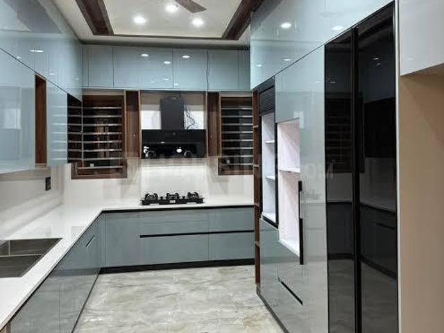 3 BHK Independent Builder Floor in Vivek Vihar for rent New Delhi. The reference number is 20473229