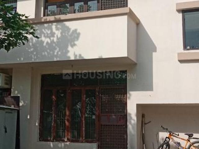 3 BHK Independent Builder Floor in Wave City for resale Ghaziabad. The reference number is 20026809