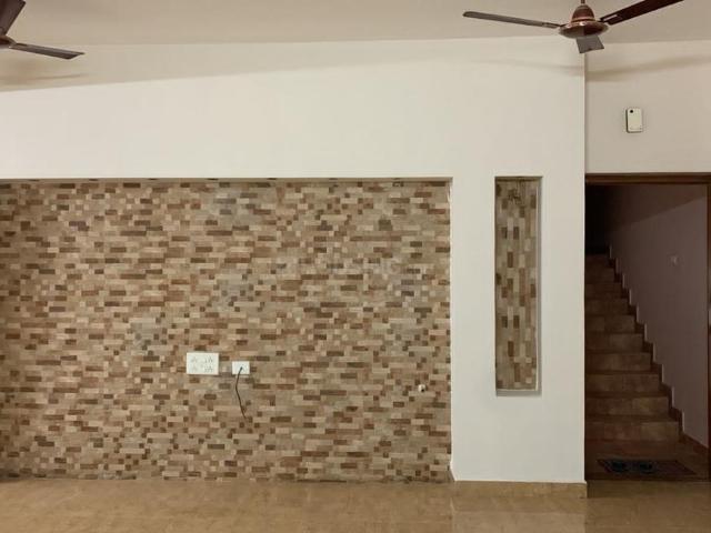 3 BHK Independent House in Thiruvanmiyur for rent Chennai. The reference number is 20062937