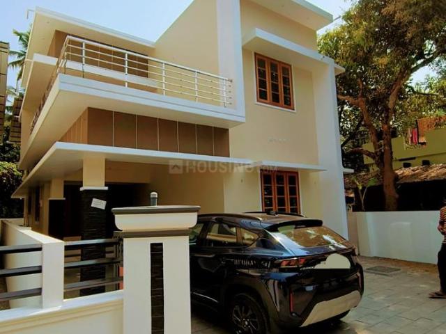 3 BHK Independent House in Thrippunithura for resale Kochi. The reference number is 18554996