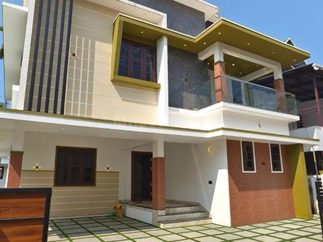 3 BHK Independent House in Thrippunithura for resale Kochi. The reference number is 20008641