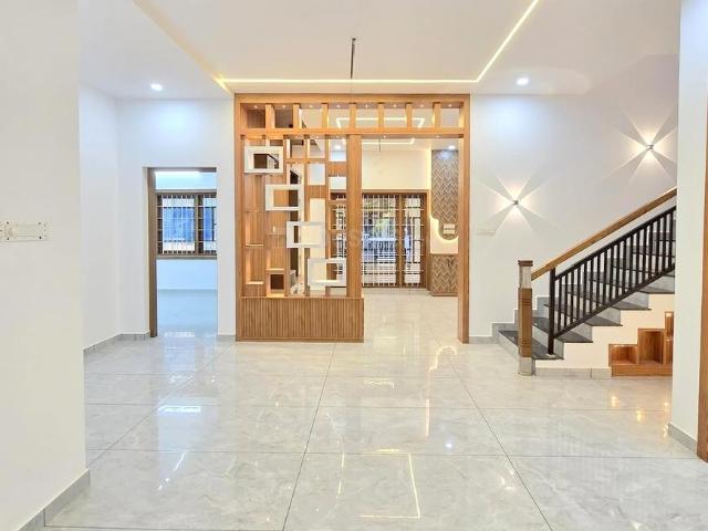 3 BHK Independent House in Uthandi for resale Chennai. The reference number is 21030463