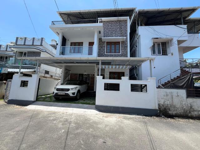 3 BHK Independent House in Vennala for resale Kochi. The reference number is 21096634