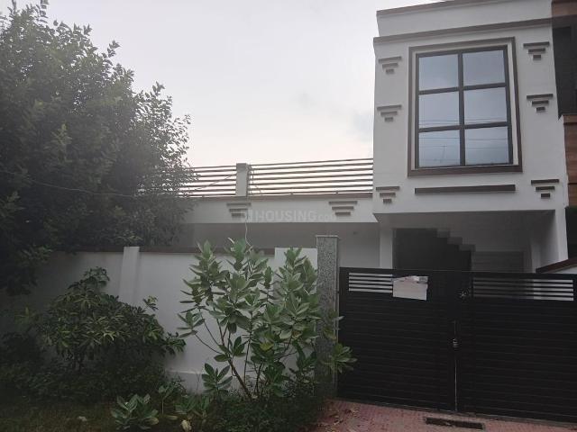 3 BHK Independent House in Vrindavan Yojana for rent Lucknow. The reference number is 18482127