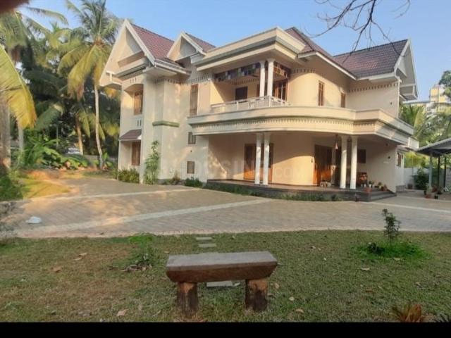 3 BHK Independent House in Vyttila for resale Kochi. The reference number is 21131159