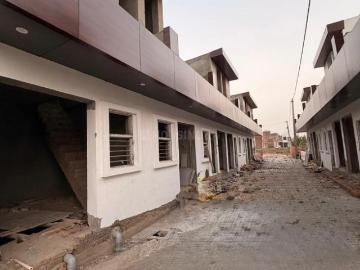3 BHK Independent House in Achheja for resale Greater Noida. The reference number is 20384424