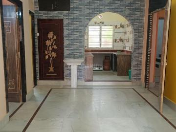 3 BHK Independent House in Airport Gate no. 1 for rent Kolkata. The reference number is 20102442