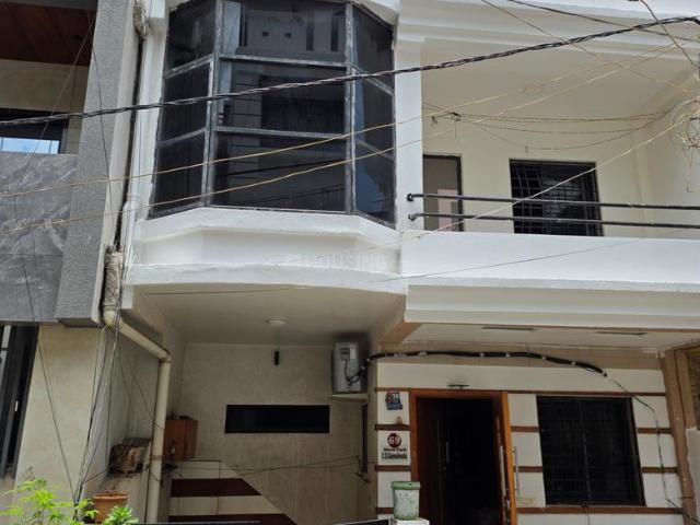 3 BHK Independent House in Althan for rent Surat. The reference number is 20560026