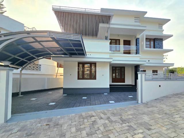 3 BHK Independent House in Aluva for resale Kochi. The reference number is 20080096