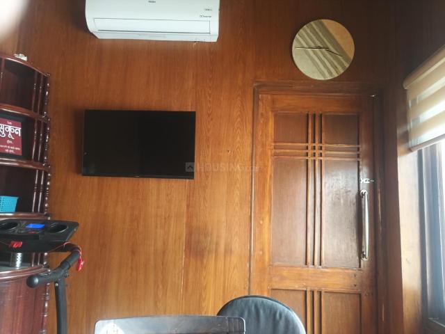 3 BHK Independent House in Anand Vihar for rent New Delhi. The reference number is 18809327