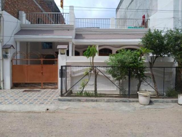 3 BHK Independent House in Ashiyana for rent Lucknow. The reference number is 20549602