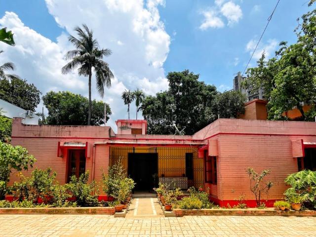 3 BHK Independent House in Beliaghata for resale Kolkata. The reference number is 18881127