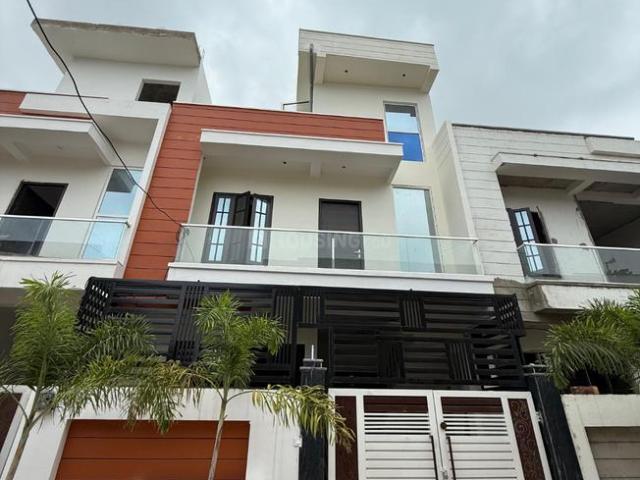 3 BHK Independent House in Bijnor for resale Lucknow. The reference number is 20896817