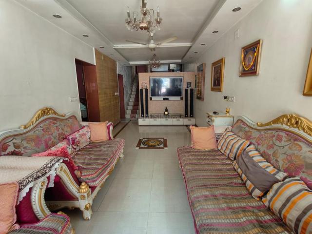 3 BHK Independent House in Bodakdev for resale Ahmedabad. The reference number is 19852740