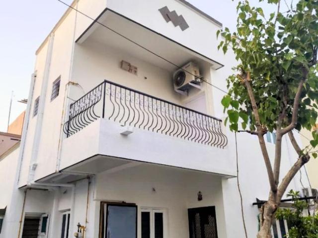 3 BHK Independent House in Chanakyapuri for resale Ahmedabad. The reference number is 20756423
