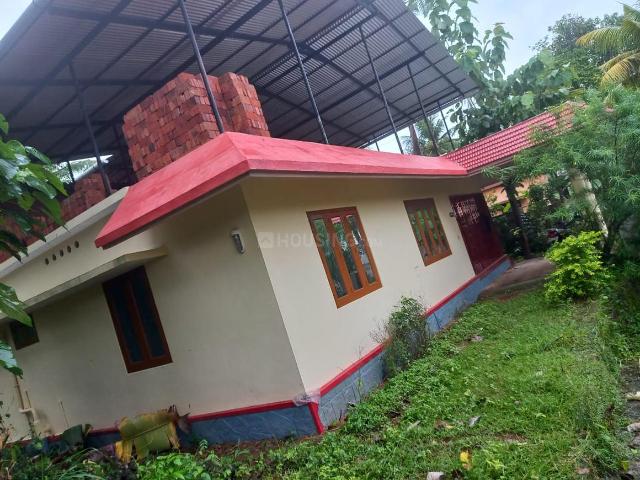 3 BHK Independent House in Chengannur Part for rent Alappuzha. The reference number is 20649595