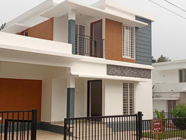 3 BHK Independent House in Cherpulassery for resale Palakkad. The reference number is 20277732