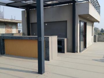 3 BHK Independent House in Defence Colony for resale New Delhi. The reference number is 19330085