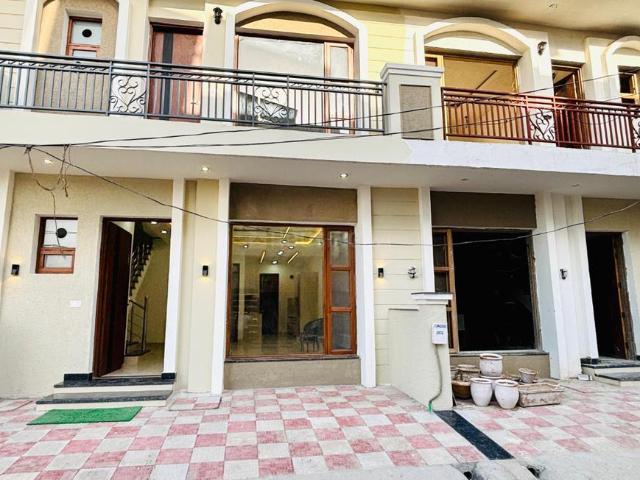 3 BHK Independent House in Dhakoli for resale Zirakpur. The reference number is 20665440