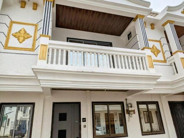 3 BHK Independent House in Dindoli for resale Surat. The reference number is 20519927