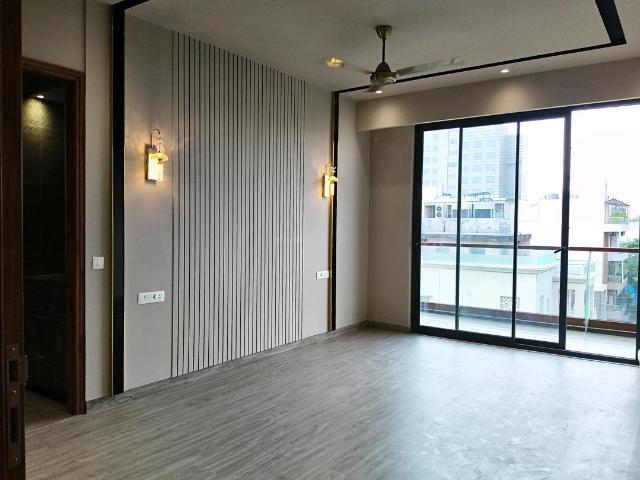 3 BHK Independent House in DLF Phase 2 for resale Gurgaon. The reference number is 21266232