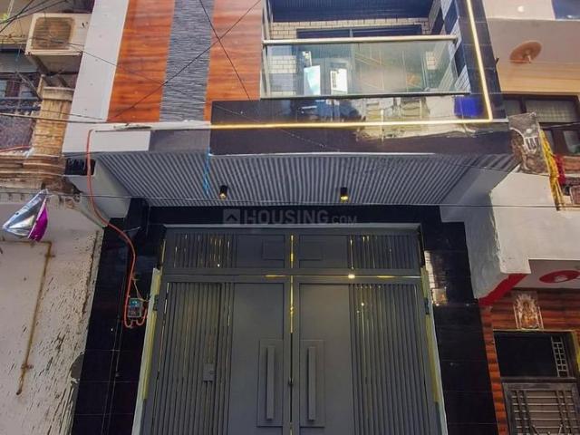 3 BHK Independent House in Dwarka Mor for resale New Delhi. The reference number is 19573781
