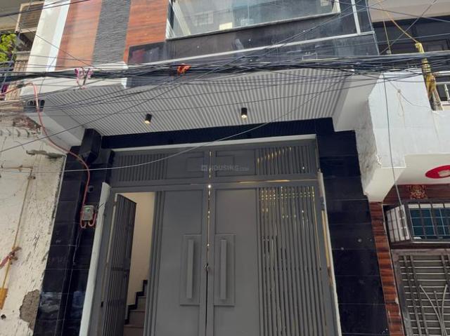 3 BHK Independent House in Dwarka Mor for resale New Delhi. The reference number is 21271977