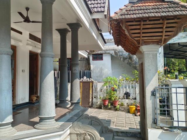 3 BHK Independent House in Elamakkara for rent Kochi. The reference number is 19054552